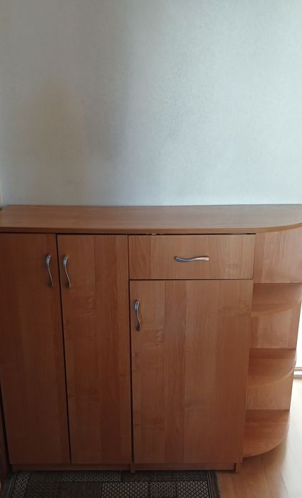 Тумбочка для прихожей