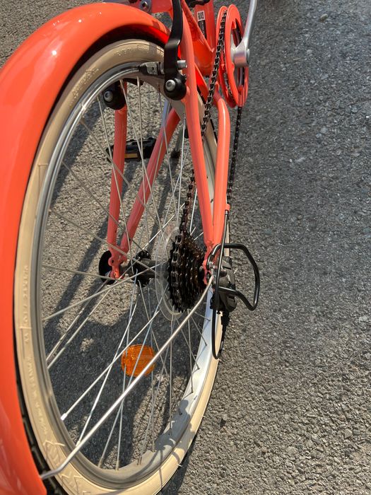 Vând Bicicletă De Oraș fete, model Btwin 500 24'' 9-12 Ani.