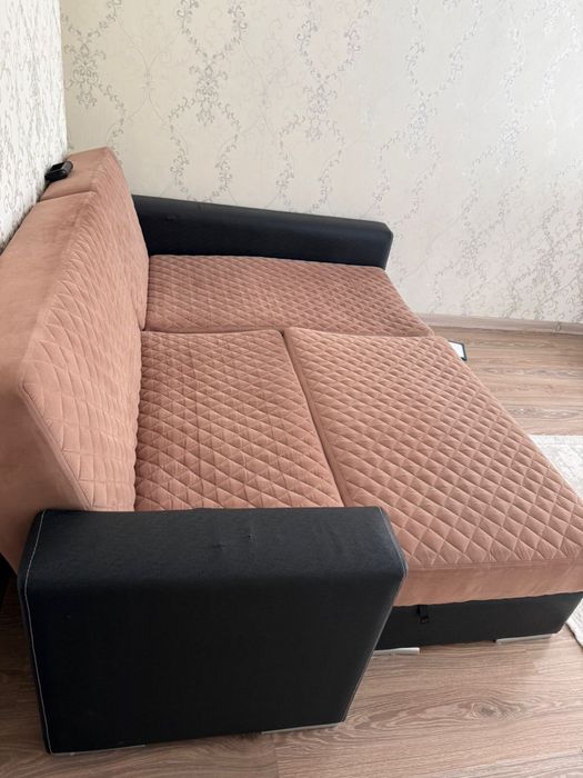 диван с тумба продам