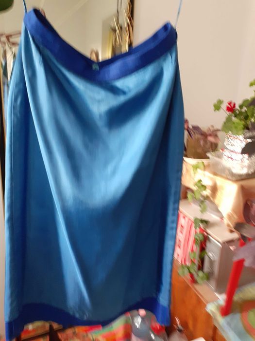 Compleu damă  nou, 44-46,material natural ,culori armonioase