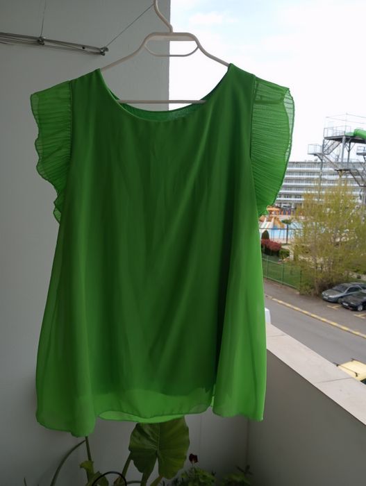 Дамски потник с къдрици