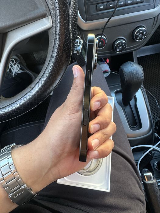 Продам iPhone 16 Pro 256