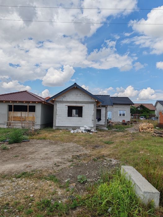 Căsuța noua la roșu ,la preț de garsoniera