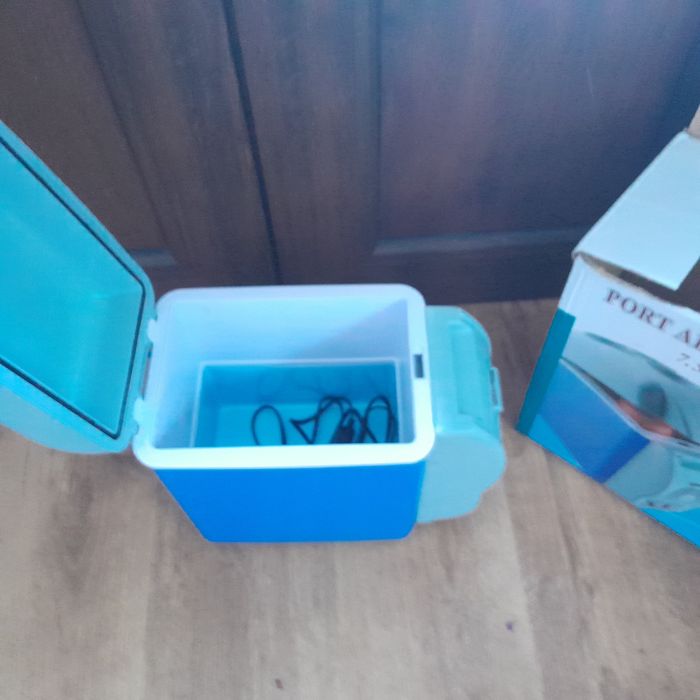 Cotiera auto frigorifica 12 v