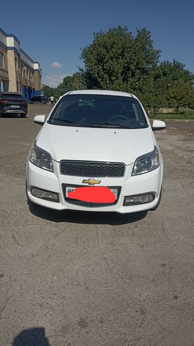 Нексия 3 сотилади