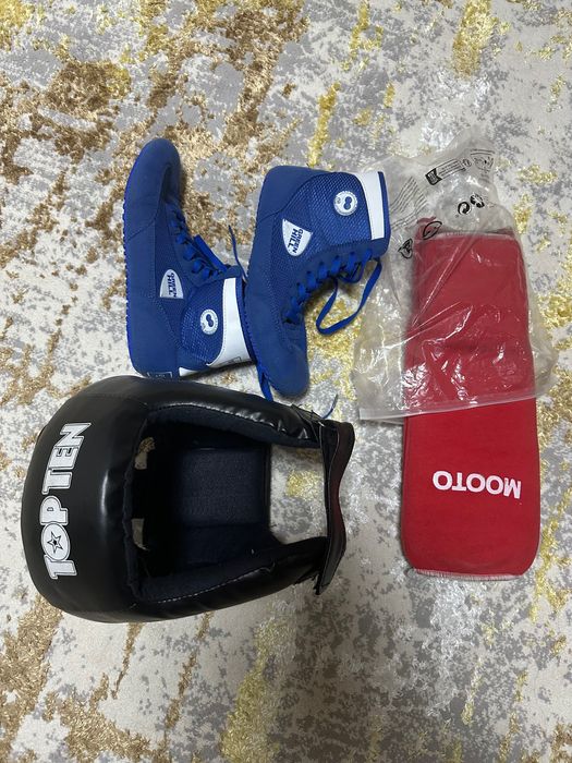 Шлем , борцовка. Фута по низкой цене срочно