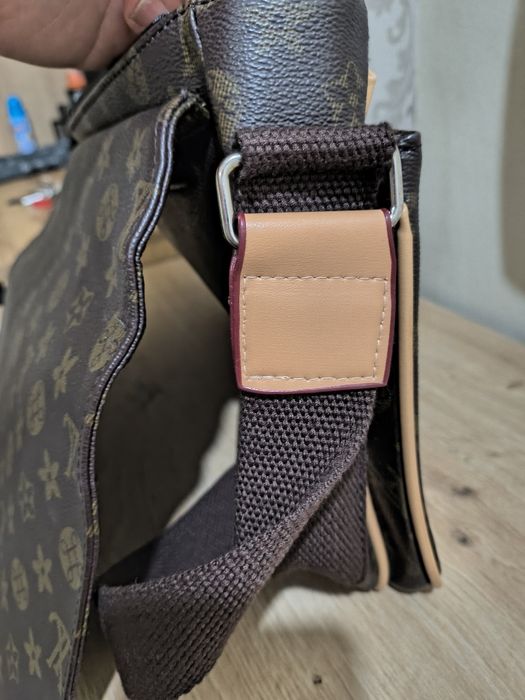 Дамска спортна чанта Luis Viuton