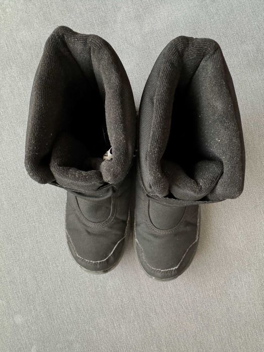 Зимни боти Decathlon - 35 номер, но са умалени за 34,  много запазени