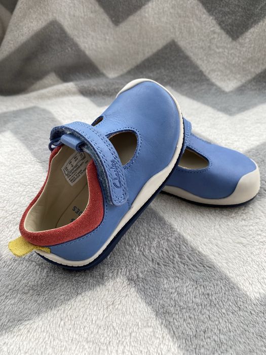 Papuci Clarks marimea 20.5