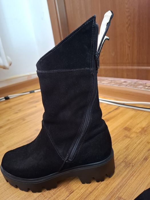 Ghete din piele întoarsă