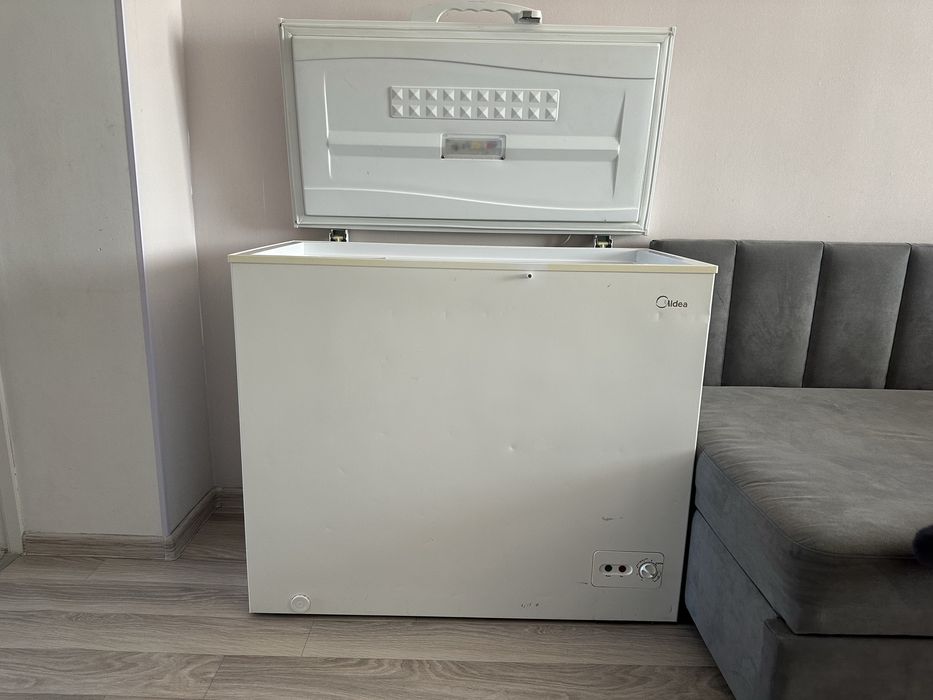 Морозильник Midea