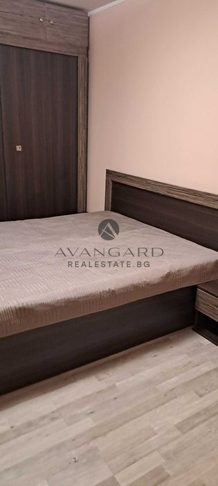 оф.25960 Тристаен реална квадратура/ Кючук Париж
