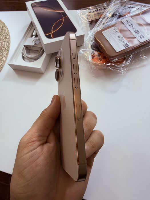Vând iPhone 16 Pro 256GB – Stare excelentă!