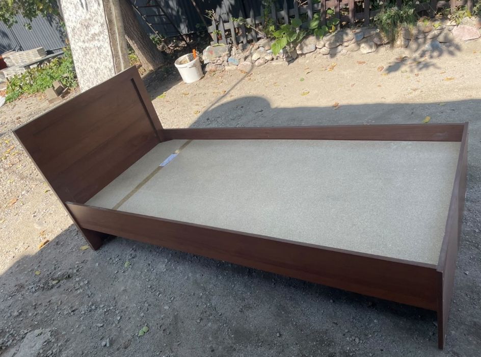 Продам односпальнюю кровать