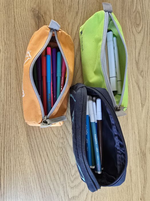 Училищни несесери с допълнения моливи и др.