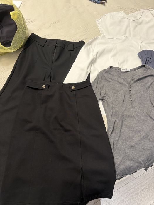 Отдам даром женскую одежду