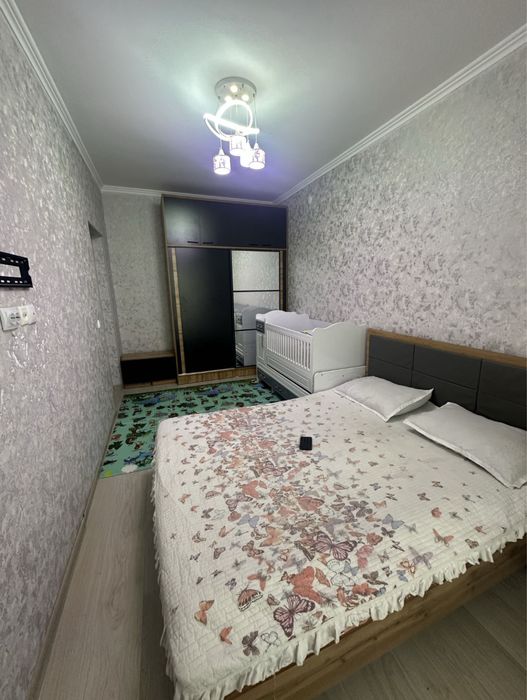 Сдается кукртира от хозяев 2 комнаты новостройка Кадышева конечка