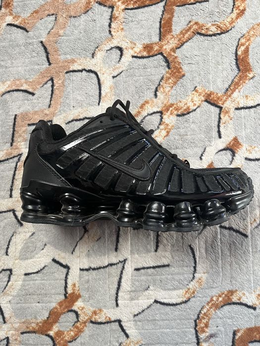Nike Shox Black 40