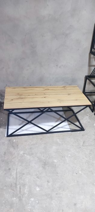 Журнальный столик в стиле лофт