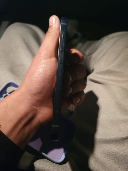 Vand sau schimb iphone 13