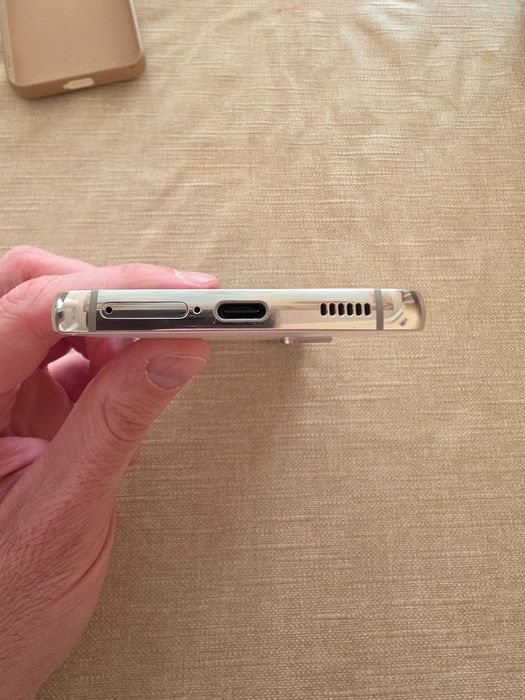 Samsung s22 в отлично състояние