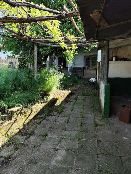 Къща с голям двор, село Лехчево