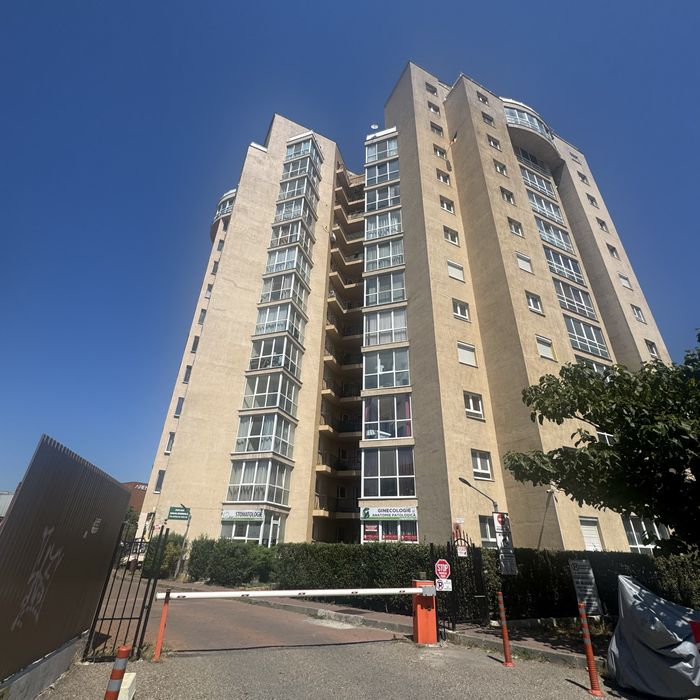 Vând apartament 2 camere – Complex Adama
