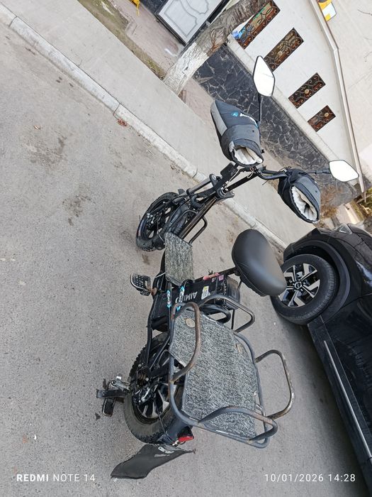 Monster skuter elektrovelik