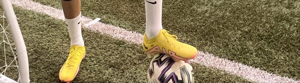 Продам бутцы nike