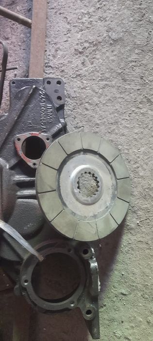 Продам запчасти на  трактор