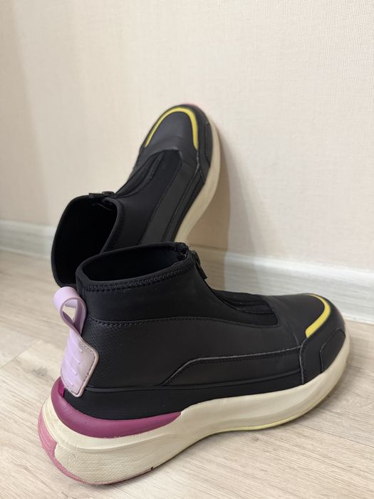 Высокие кроссовки Зара для девочек