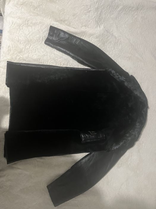 Продам курту кожа