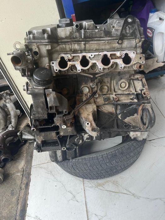 Двигатель объём 2,2, головка ,Мерседес