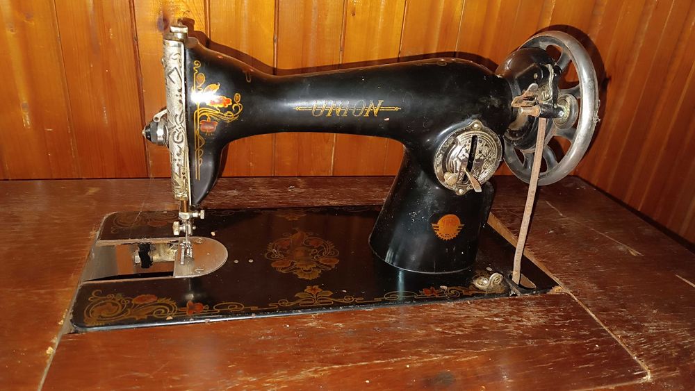Стара ретро шевна машина