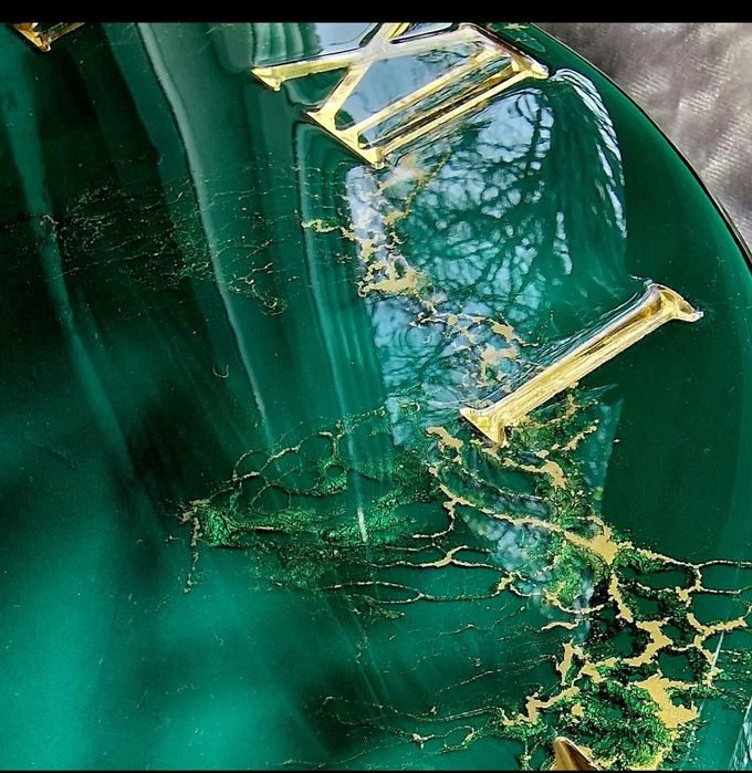 Продам часы ручной работы