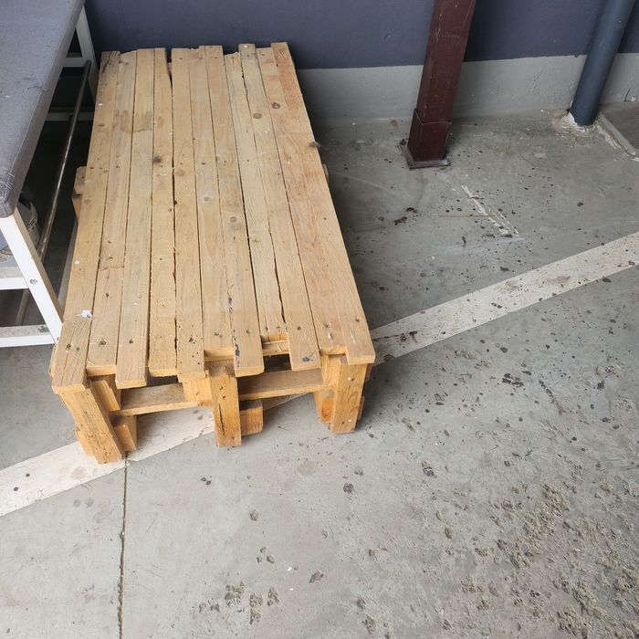 Banca de lemn din paleti