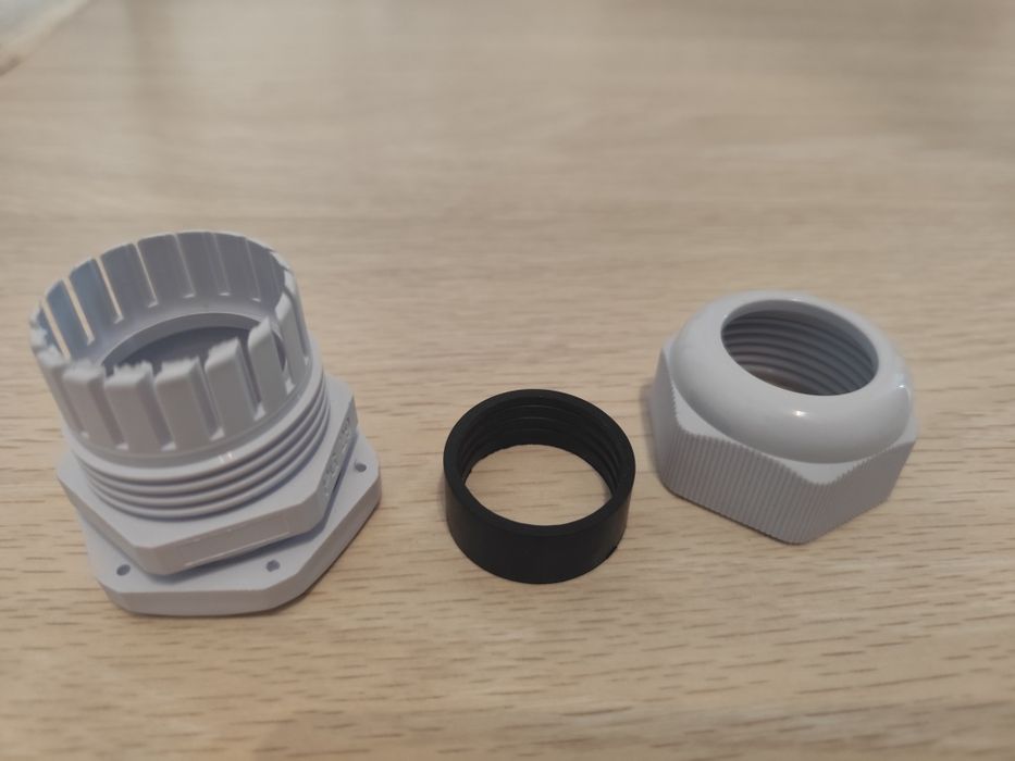 Presetupă plastic cu filet M40 noua