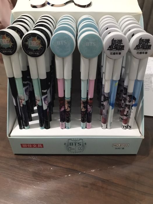 Ручки с логотипом Bts