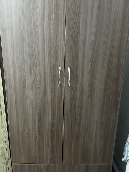Продам шкаф срочно