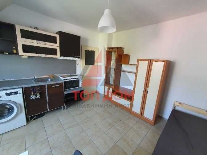 Дава се под наем Едностаен апартамент в Варна, Червен площад - 30 кв.м за 229.5 € - Снимка #1