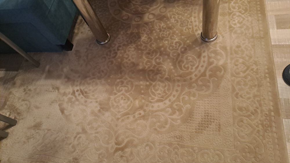 Продавам килим за дневна