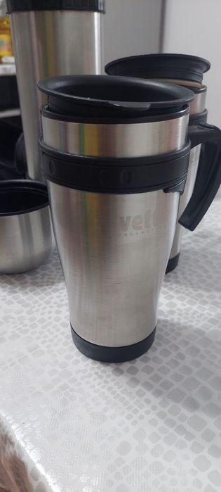 Продам термос с кружками