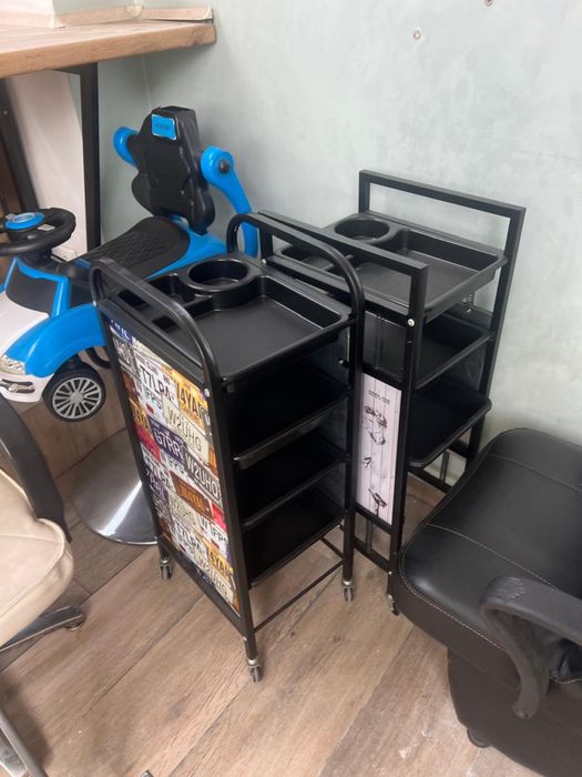 Продам парикмахерское кресло
