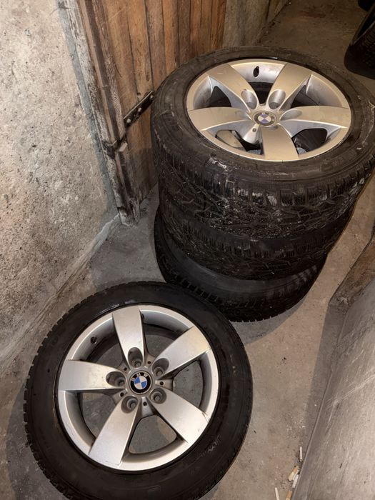 Комплект Зимни гуми с джанти за BMW 215/65/ 16
