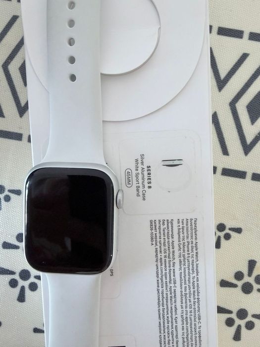 Продам часы Apple