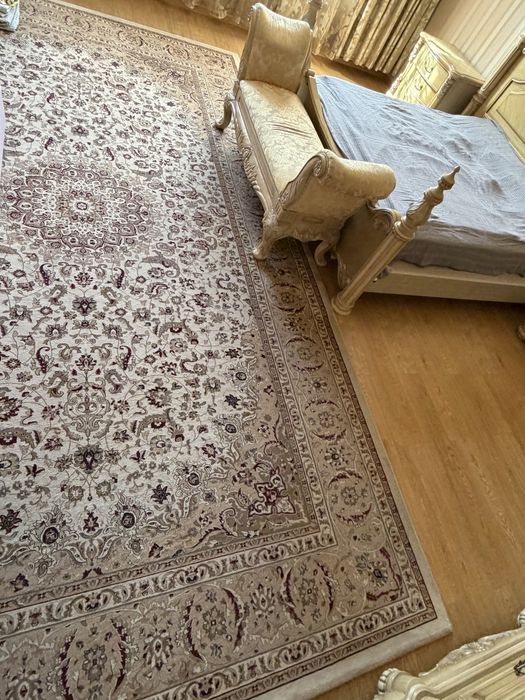 Продам спальный гарнитур