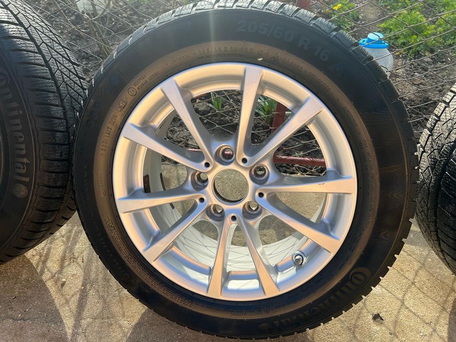 Set 4 Jante Aliaj 16" BMW cu Anvelope larna
Continental 205/60 R16 RunFlat