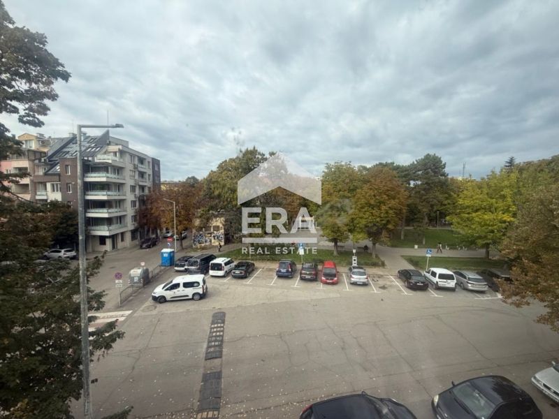 Продава се Тристаен апартамент в Русе, Център - 90 кв.м за 1876 €/кв.м - Снимка #10