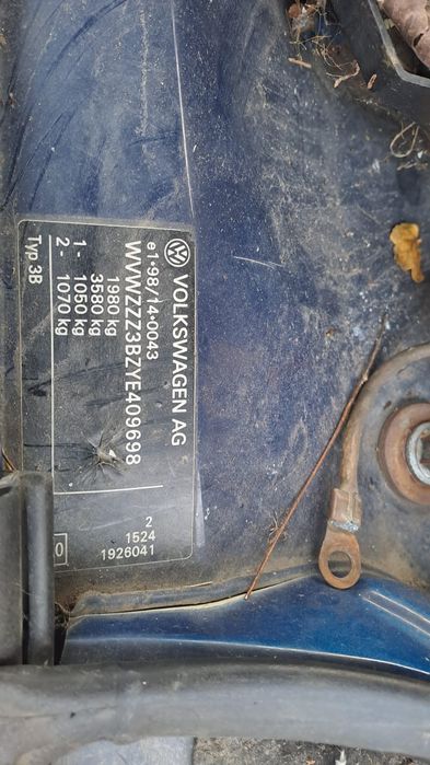 Vând sau dezmembrez passat radiat