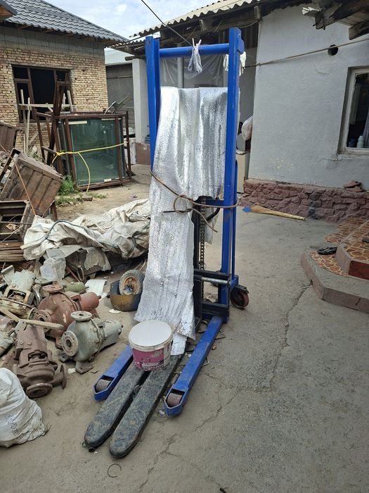 Продаётся штабелер 2т